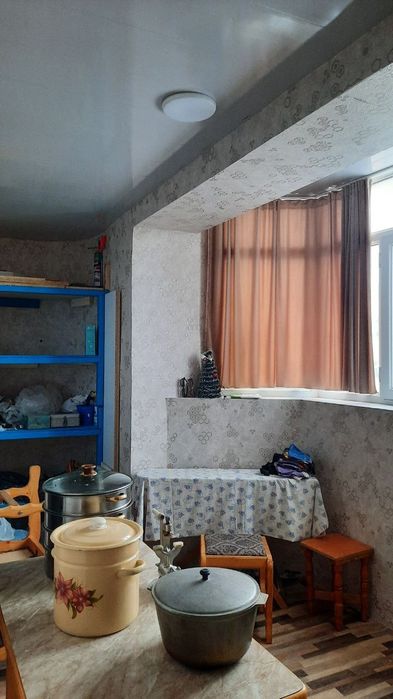 1- xonali kvartera sotiladi