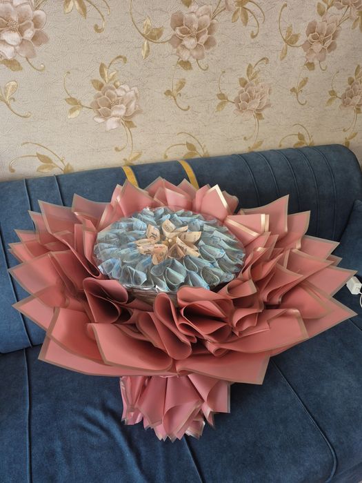 Цветы с деньгами