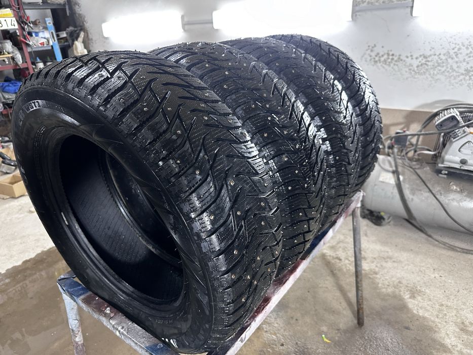 продам покрышку почти новую, сезон отездил