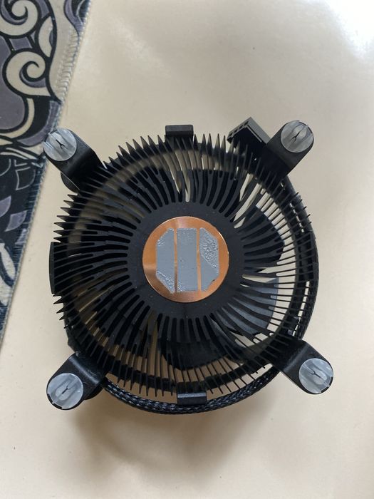 Оригинальный кулер Intel