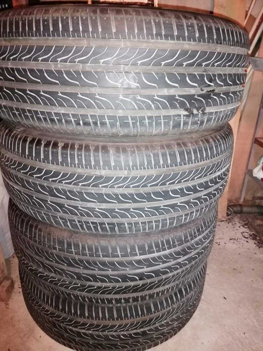 Гуми Атлас 235/55R19 101h
4 броя, на 100 км.
