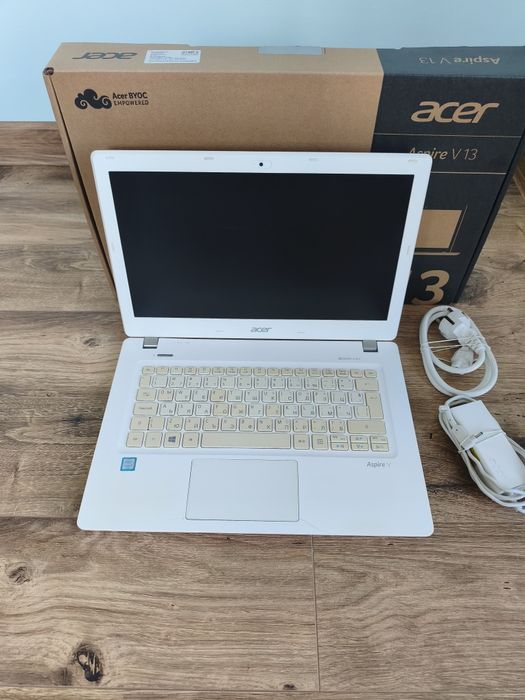 Acer Aspire V3-372