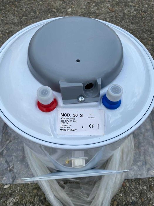 Vand boiler de 30 litri