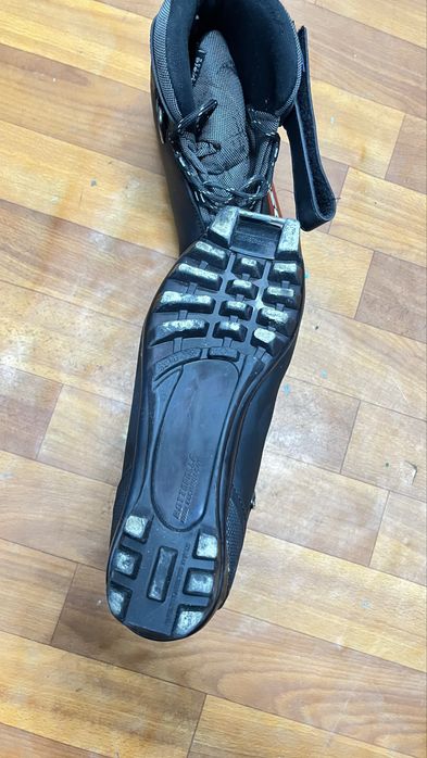 Продам лыжные ботинки Madshus