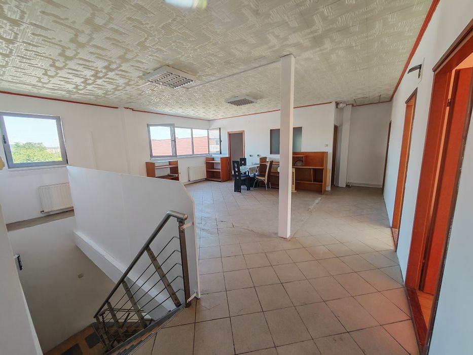 Vănd ieftin sau închiriez spațiu comercial (showroom) numai 199000€