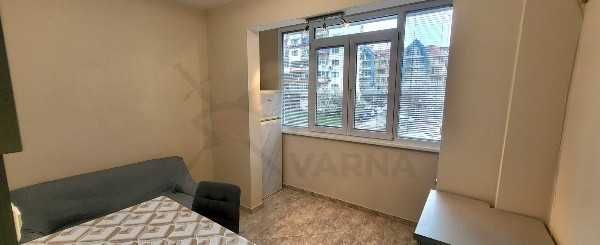 Дава се под наем двустаен апартамент във Възраждане 1! 21871092