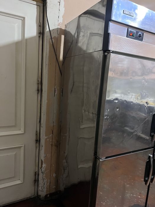 Холодильник в отличном сосотаянии