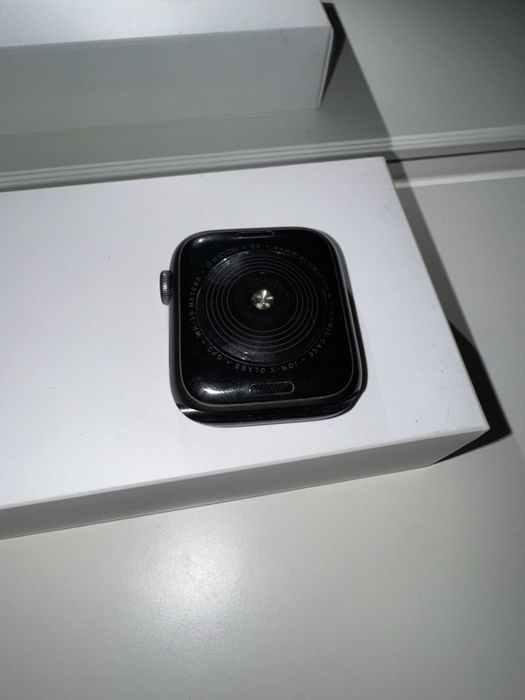 Apple Watch SE 44mm