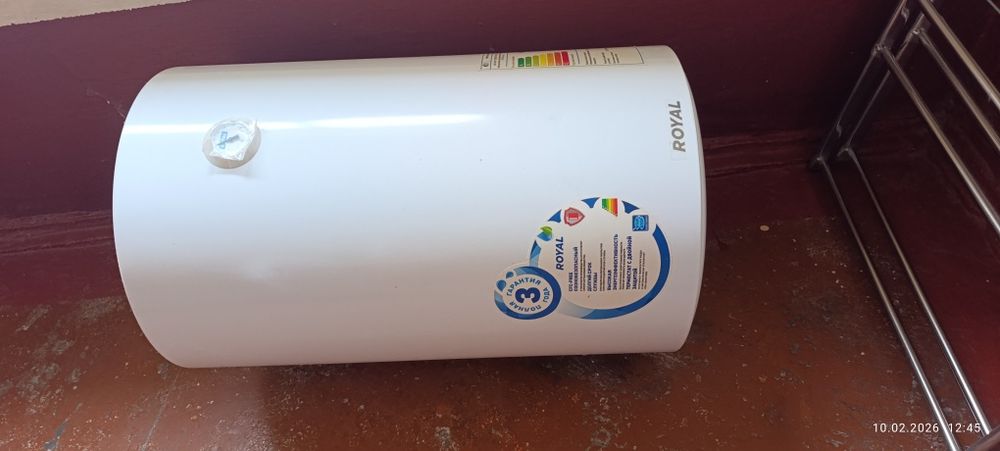 Аристон. Водонагреватель 80л