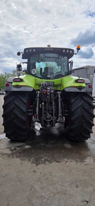Tractor Claas Axion 810 CMATIC