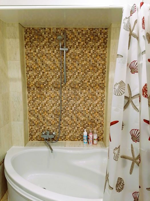 Дава се под наем Тристаен апартамент в Варна, Гръцка махала - 70 кв.м за 600 € - Снимка #15