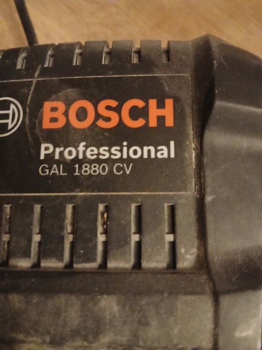 Incarcator Bosch Gal 1880 CV