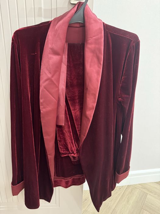 Продается пальто ,платье