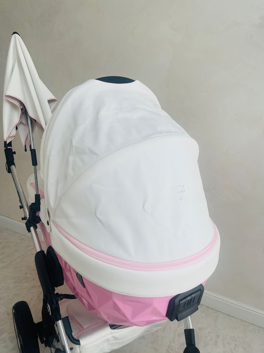 Căruț Junama Candy Pink + scoică auto nouă