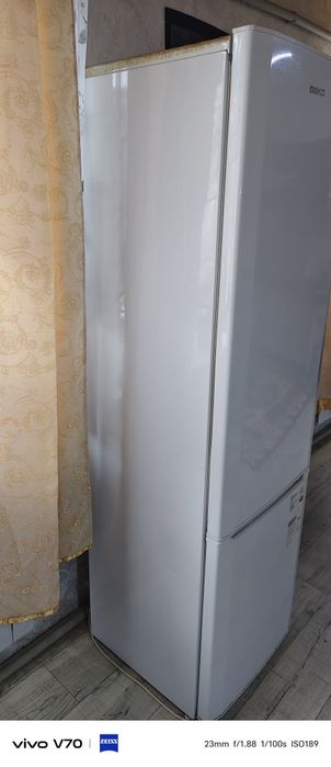 ...Продам   холодильник...