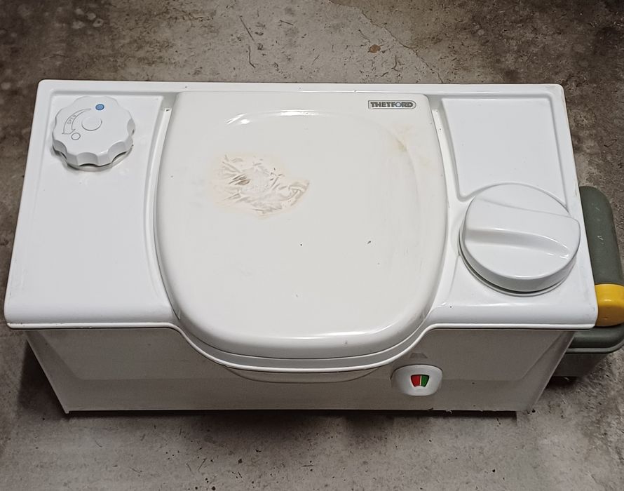 Toaleta pentru rulota Thetford c4
