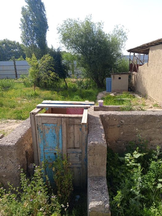Uwaska sotiladi 3 sotix qibray qipshox maxallasi 128 uy su gaz svet wf