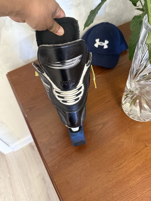 Коньки хоккейные проф Bauer