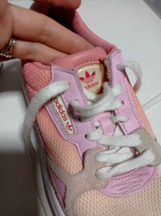 Adidasi Adidas ,piele si panza nr 40 jumate