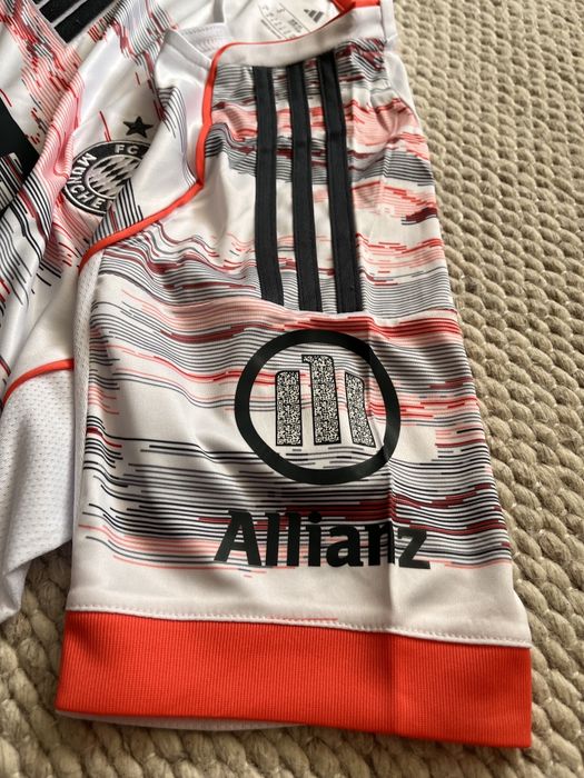 Bayern München 25/26 Away Fan Version