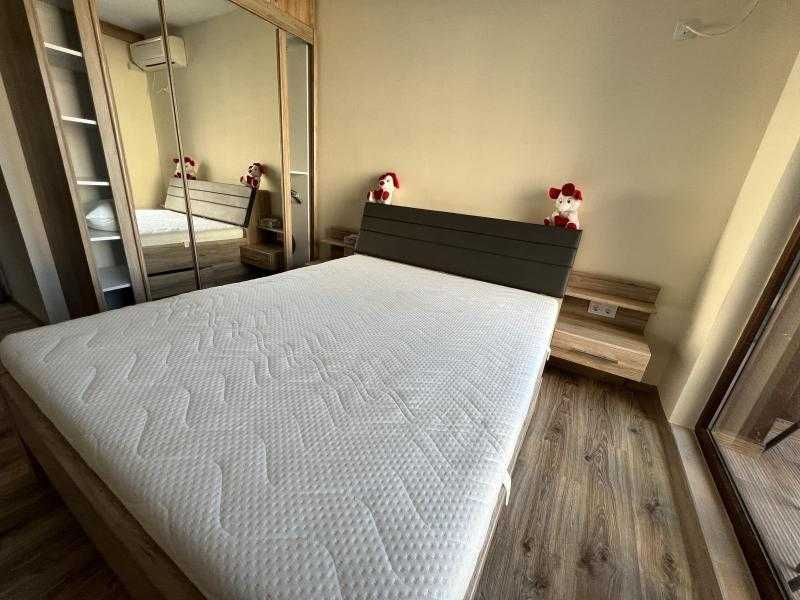 Дава се под наем Двустаен апартамент в Бургас, Изгрев - 65 кв.м за 510 € - Снимка #2