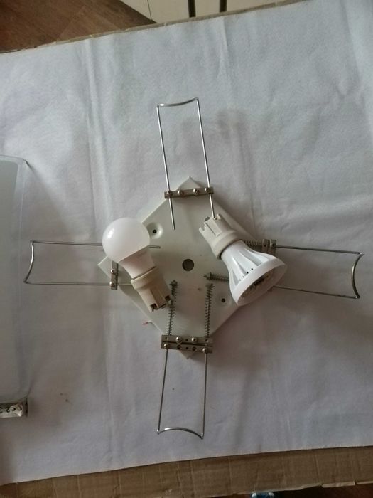 Светильник потолочный