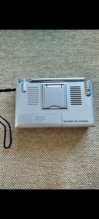 Radio portabil Smart AM FM cu alarma si ceas Functional