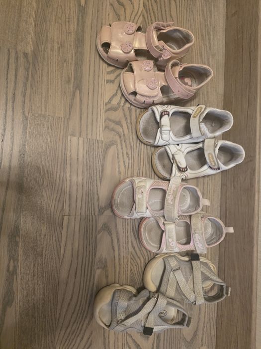 Продам обувь для девочки.