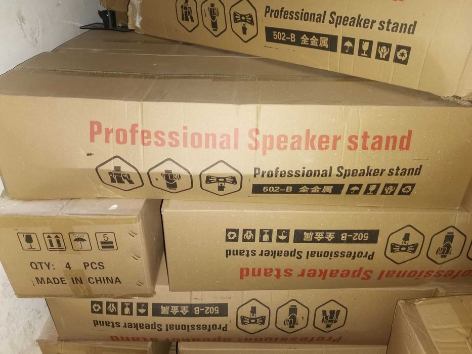 Стабилна и здрава стойка за тонколона тип трипод, до 50кг , 90-170 см