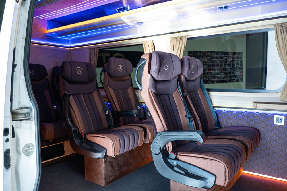 Inchiriez microbuz VIP 8+1