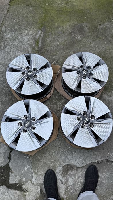 Оригинални джанти 15ки за Hyundai