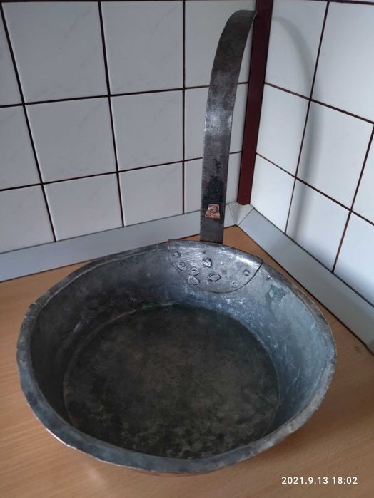 Стар меден тиган