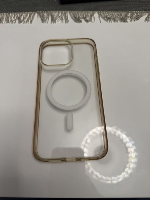 Vand huse de iphone 15 pro max