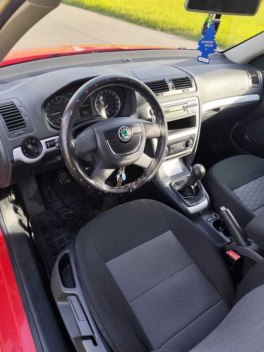 SKODA Octavia 2010 — imagine 5