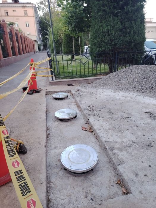 Ustanovka kameravideonabludeniya  domofon turniket shlagbaum i bollard