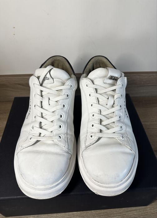 Бели обувки Karl Lagerfeld