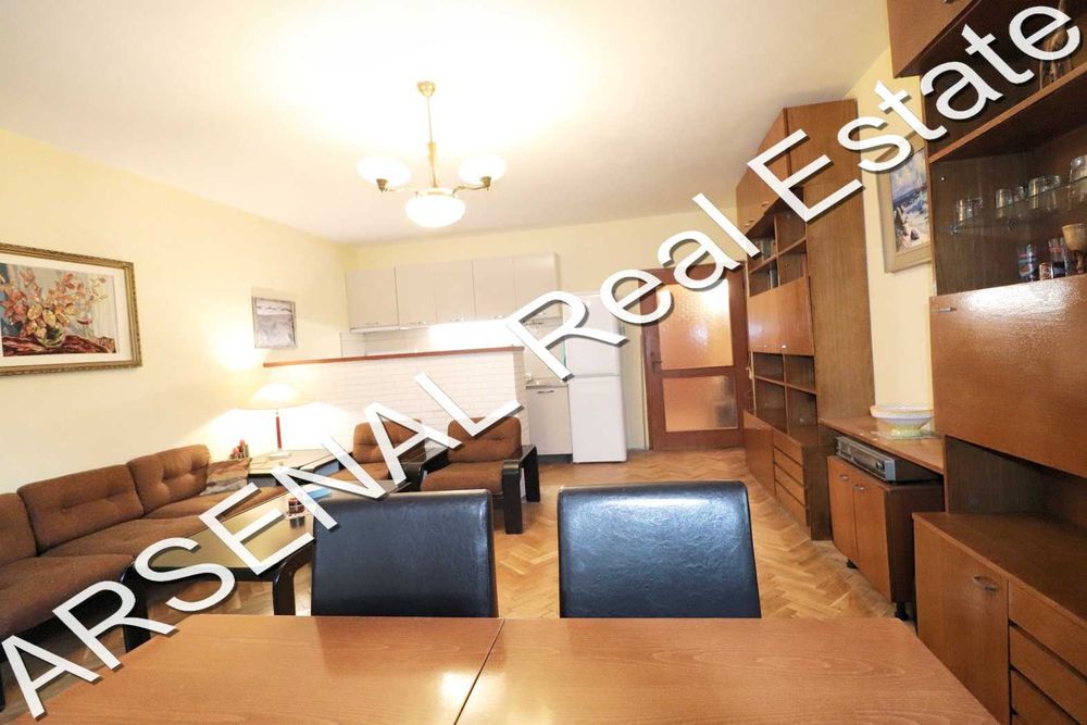 Двустаен апартамент за продажба, Изгрев