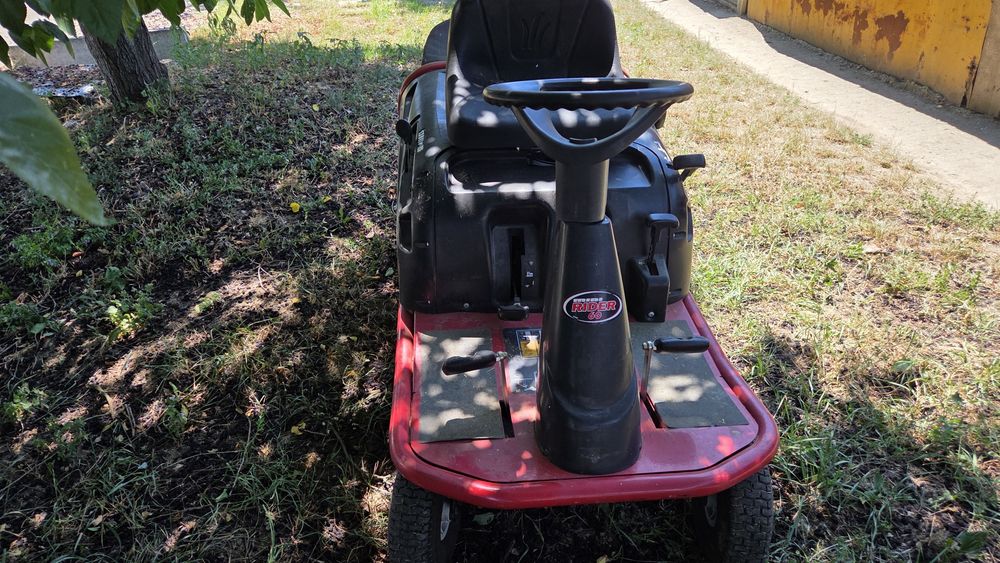 Tractoras tuns iarba MINI RIDER