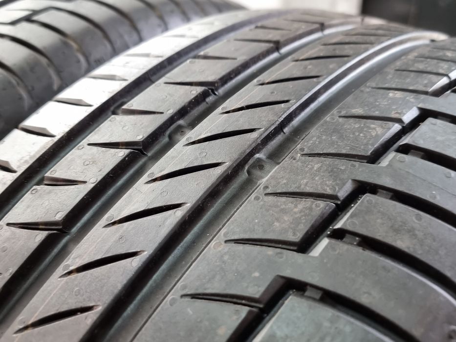 НОВИ 235/50/19 Continental 4Броя: 300€ Нови