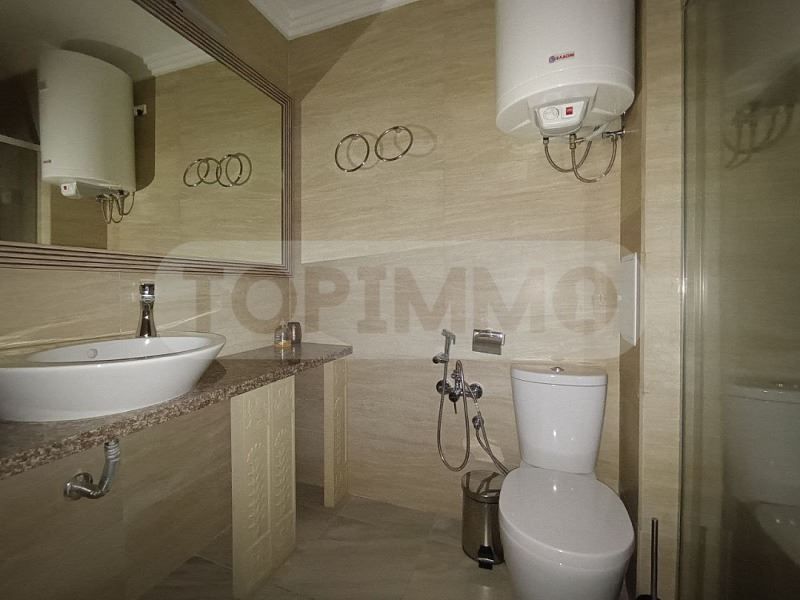 Продава се Тристаен апартамент в к.к. Златни пясъци - 160 кв.м за 2000 €/кв.м - Снимка #8