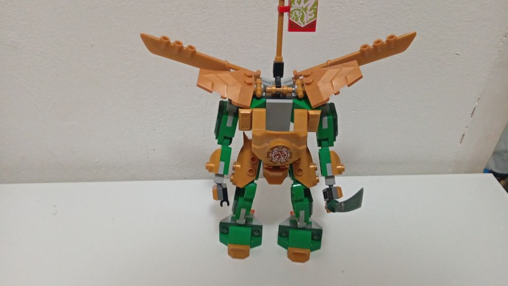 Lupta cu robotul lui Lloyd