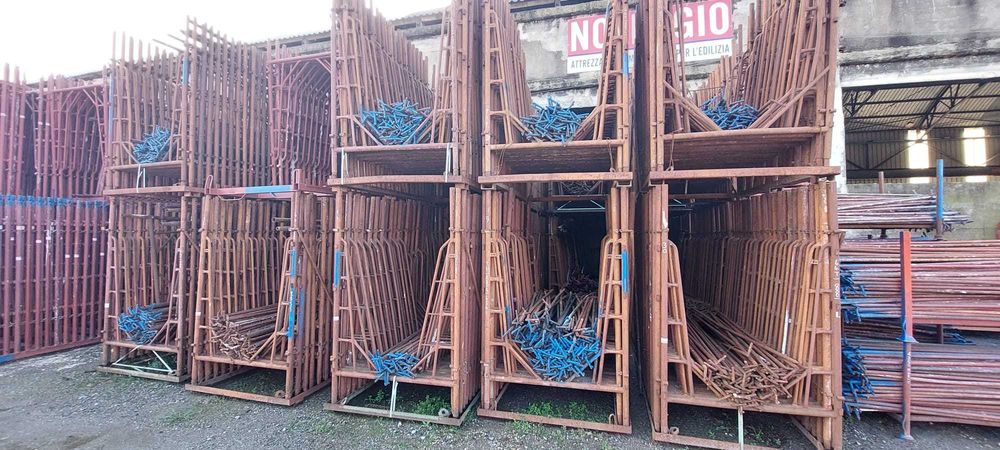 schela metalica si montaj pentru fatade inchiriere