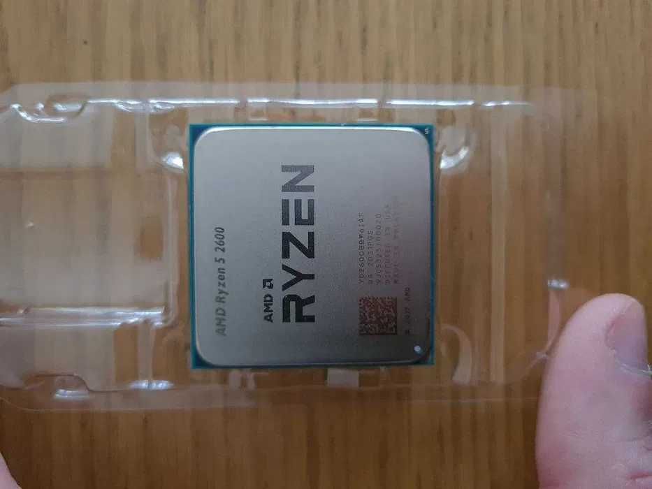 Vand/Schimb procesor Ryzen 5 2600