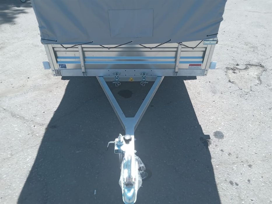 Автоприцеп с тентом