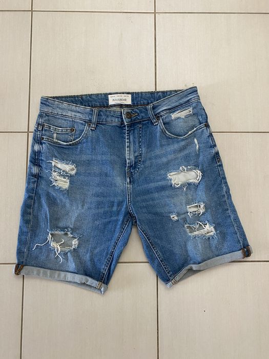 Bermude blugi pull&bear . Gen zara sau H&M