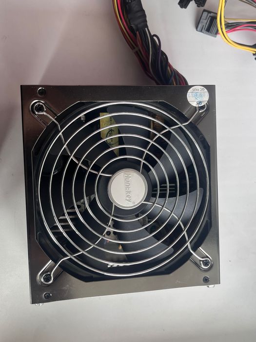 Блок питания Huntkey 700W