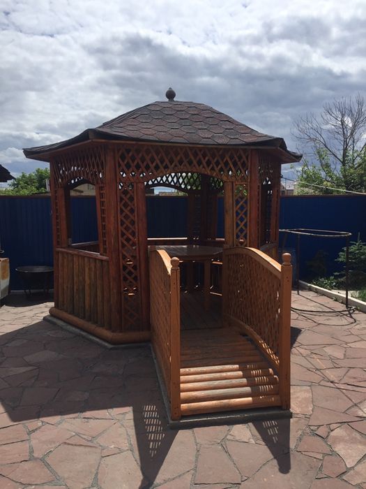Беседка из дерева