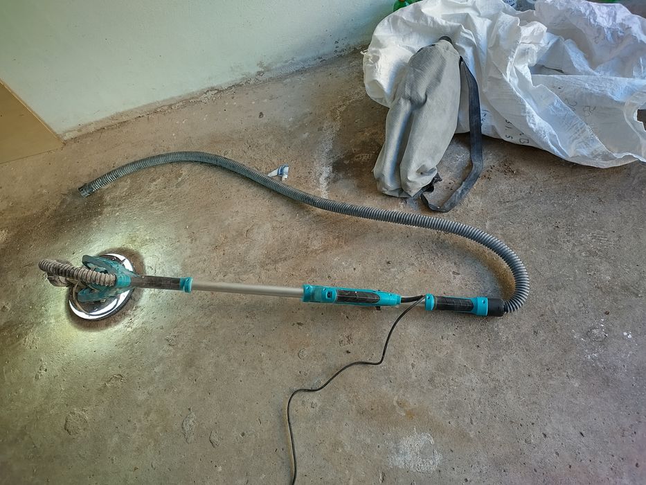 Slefuitor girafa DeToolz DZ-C200 cu LED și aspirator integrat