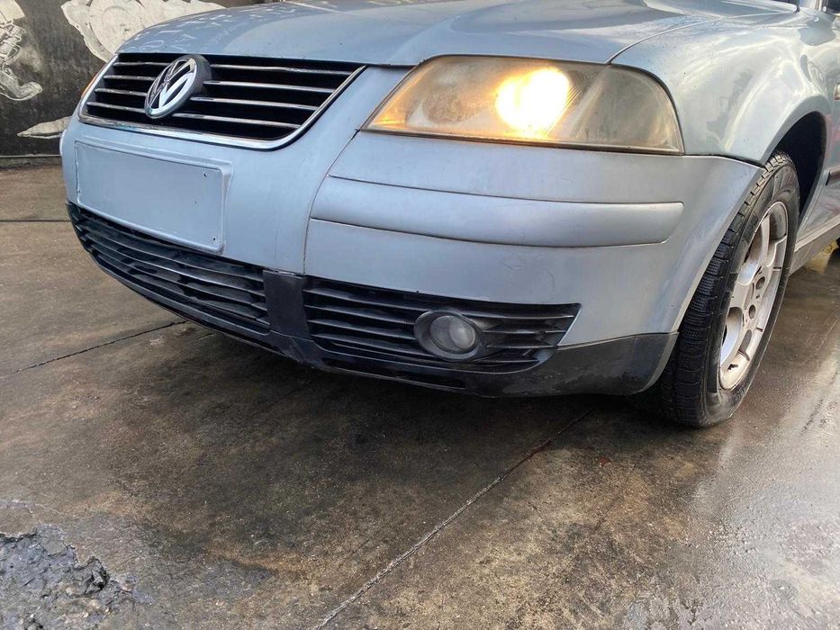 Dezmebrez Passat b5.5 1.9 tdi/bara/far/capota/aripa/oglinda/usa/trager