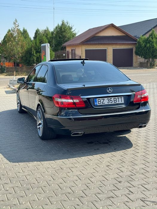 MERCEDES-BENZ E-Class 2011 — imagine 4